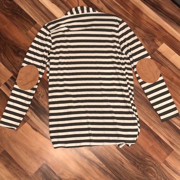 Cardigan - Picture 2 of 4